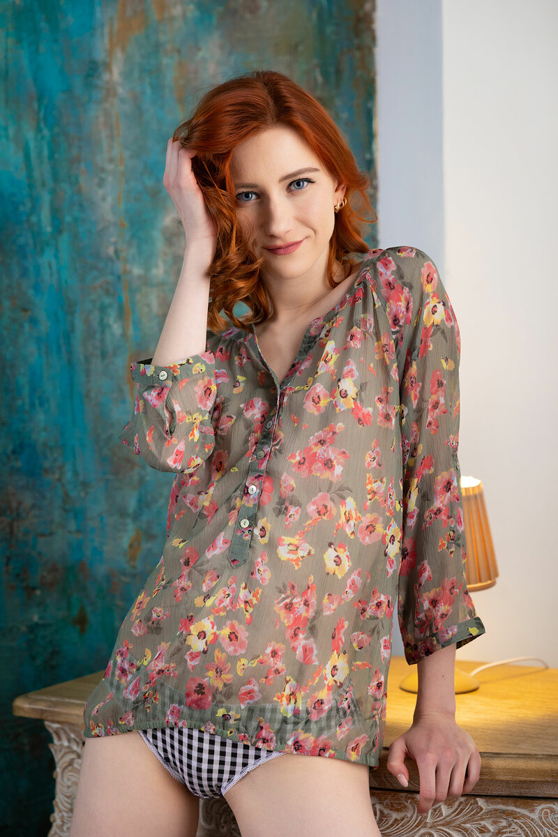 Памела, 21
